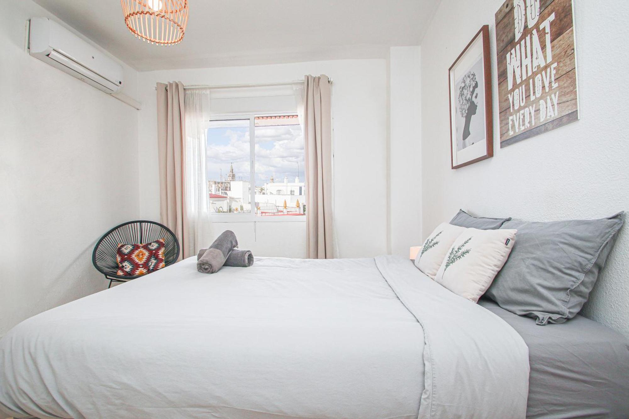Stunning Apt W Views To Giralda - 15 Minutes Walk Севиля Екстериор снимка